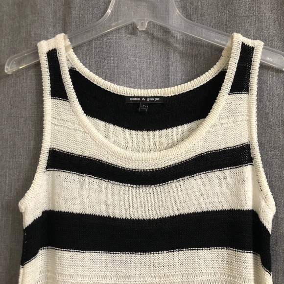 Cable & Gauge Striped Sleeveless Knit Sweater Tank - Picture 4 of 9
